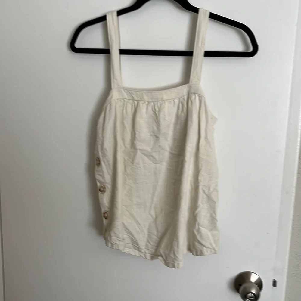 Universal Thread Neutral Top - Picture 1 of 5
